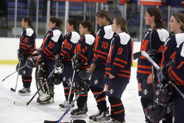 GIRLS_HOCKEY_01