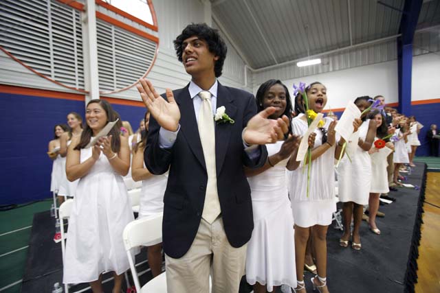 GRADUATION_2008_034