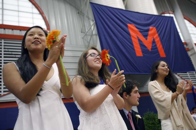 GRADUATION_2008_041
