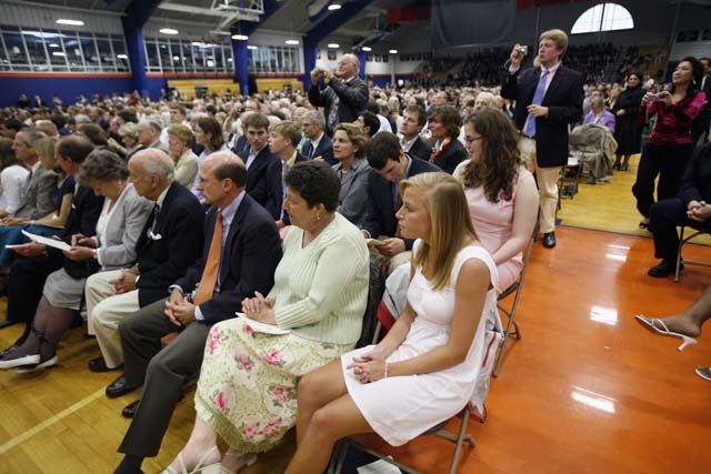 GRADUATION_2008_043