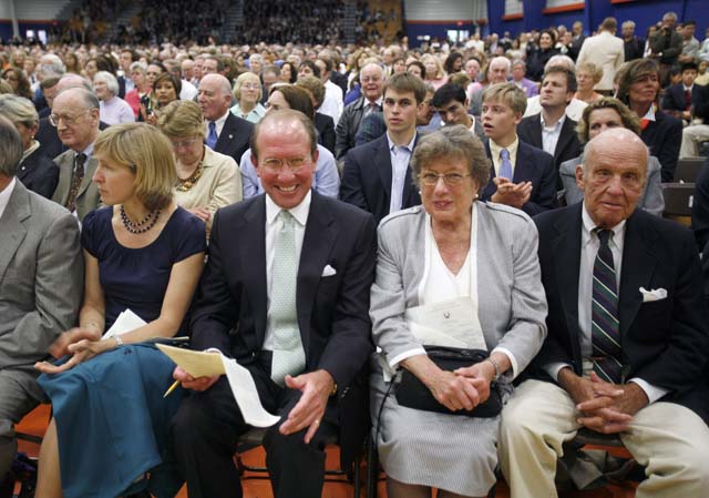 GRADUATION_2008_044
