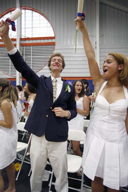 GRADUATION_2008_053