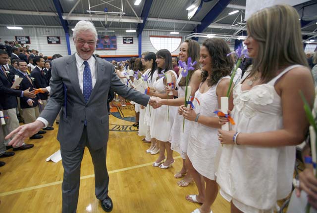 GRADUATION_2008_058