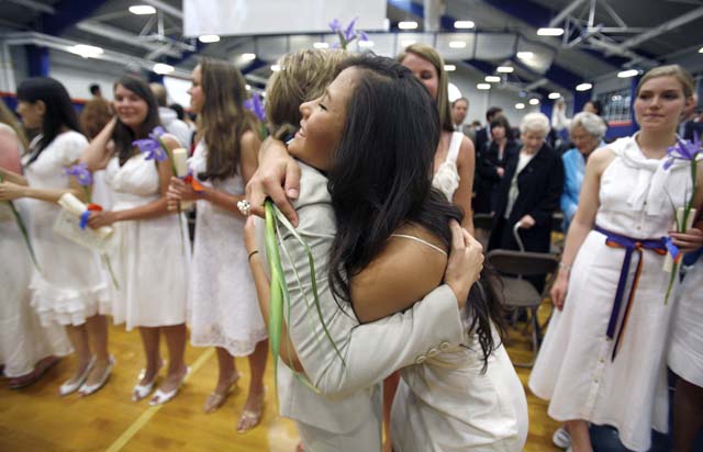 GRADUATION_2008_070