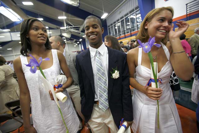 GRADUATION_2008_076